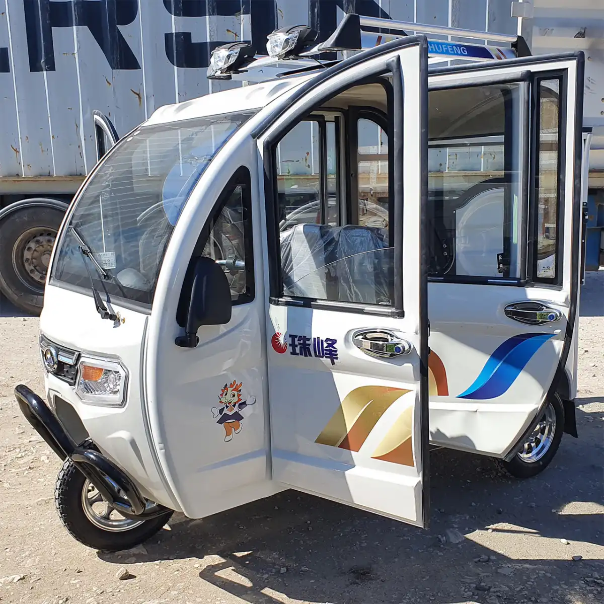 Електрическа кола с 3 колелета 2