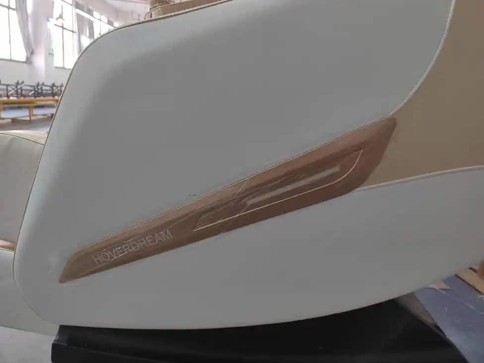 Масажен Стол Ховърдрийм Платинум - Златен 6